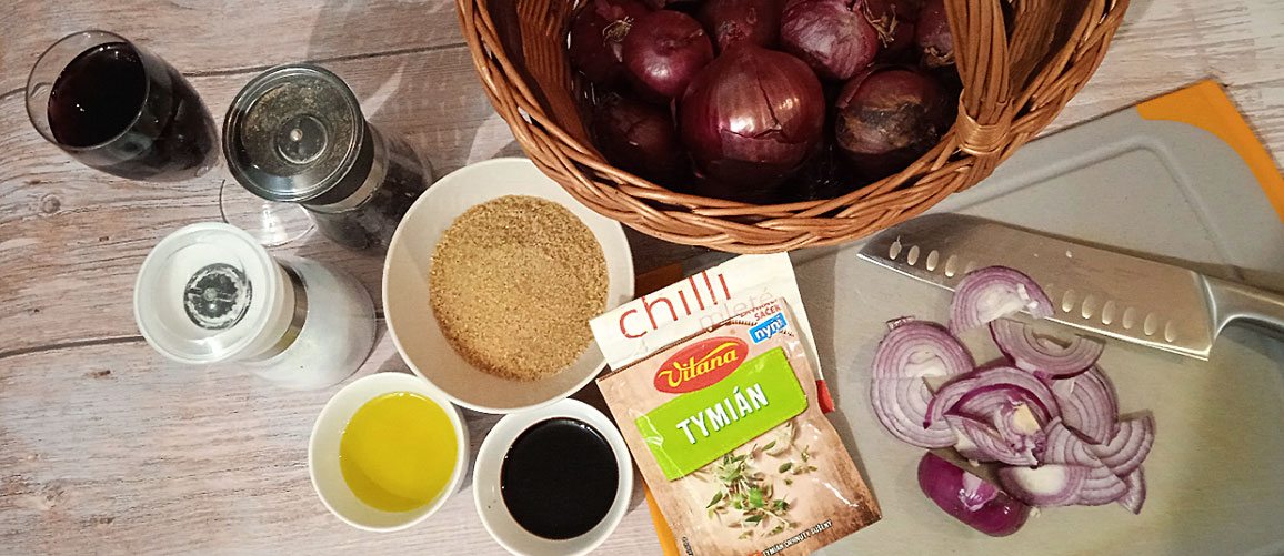 Suroviny na cibulovou marmeládu